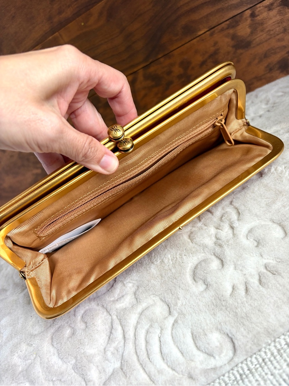 Htf HOBO Lauren Red Calf Hair Wallet Clutch Gold Metallic Kisslock Western Chic - Picture 3 of 16